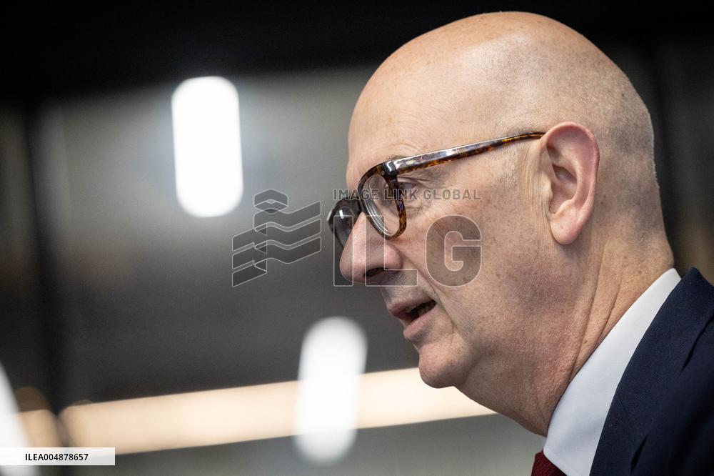 Roland Lescure at the Future4Care Incubator for the French Tech - Paris AJ