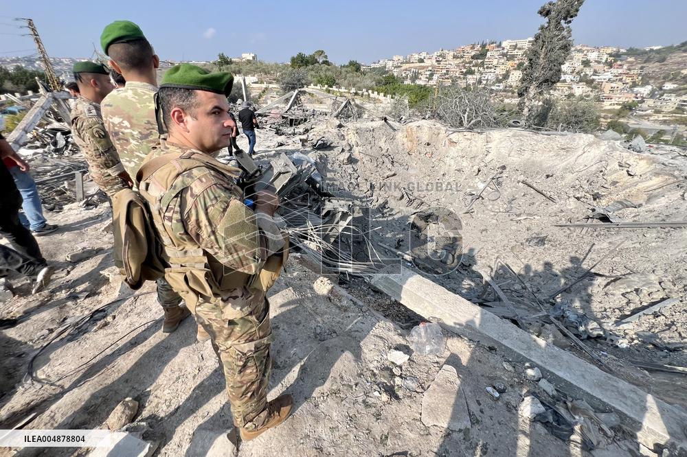 One Dead and Three Injured in An Israeli Air Strike in Southern Lebanon