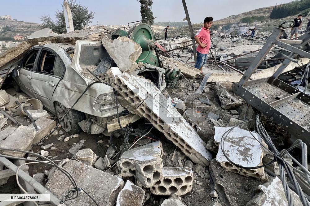 One Dead and Three Injured in An Israeli Air Strike in Southern Lebanon