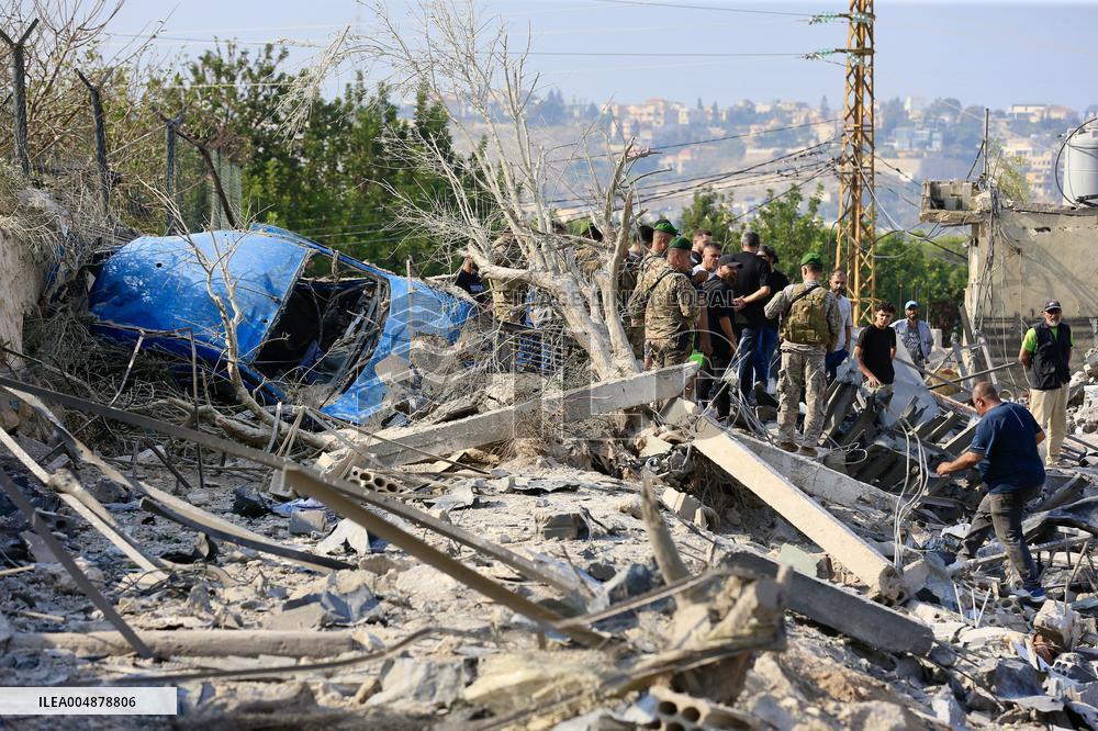 One Dead and Three Injured in An Israeli Air Strike in Southern Lebanon