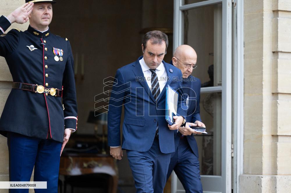 Prime Minister Meets with Regional Presidents - Versailles