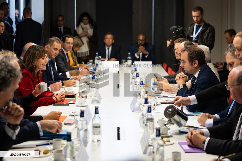 Prime Minister Meets with Regional Presidents - Versailles