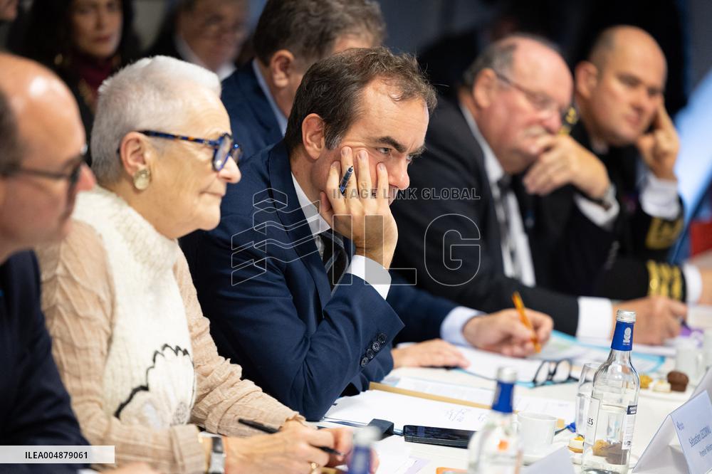 Prime Minister Meets with Regional Presidents - Versailles