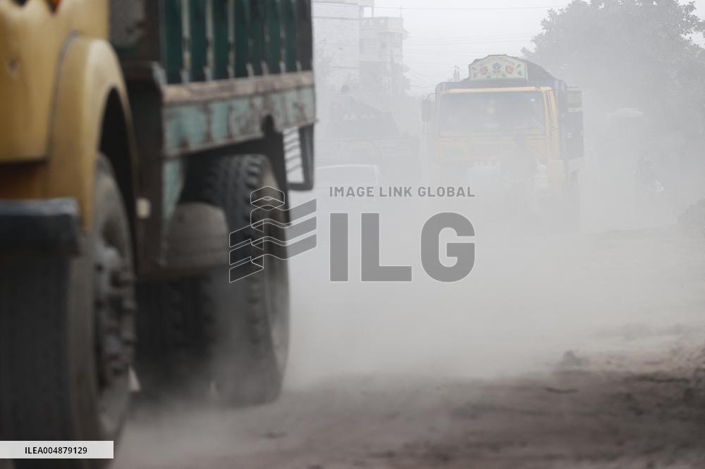 Air Quality Deteriorates in Dhaka - Bangladesh