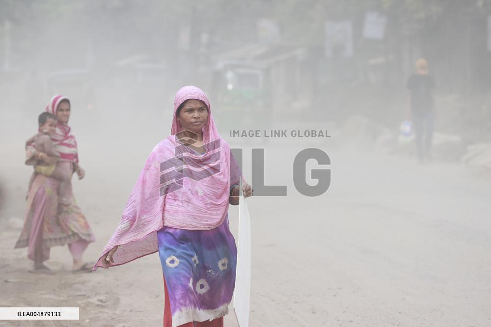 Air Quality Deteriorates in Dhaka - Bangladesh