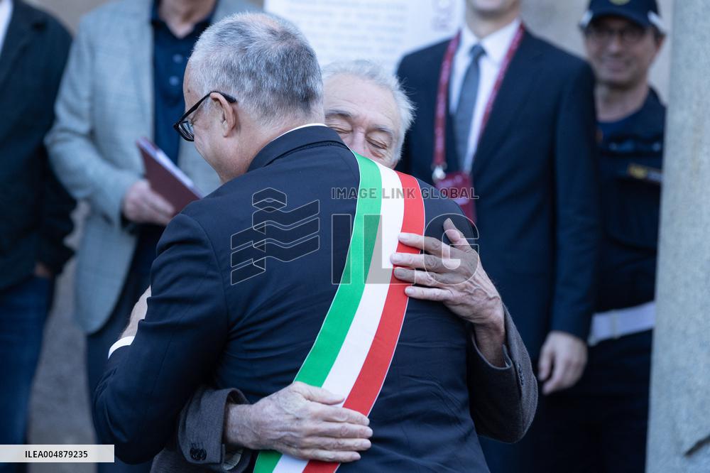 Robert De Niro Recieves The Capitoline Wolf - Rome