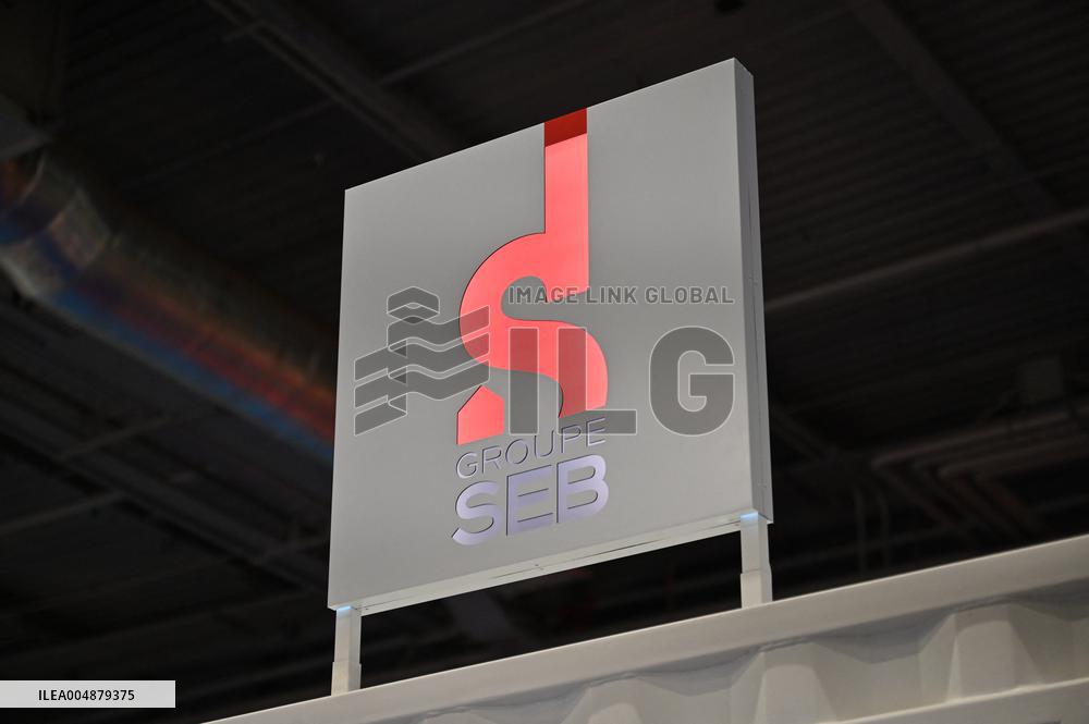 Politics at The Made in France Trade Show - Paris