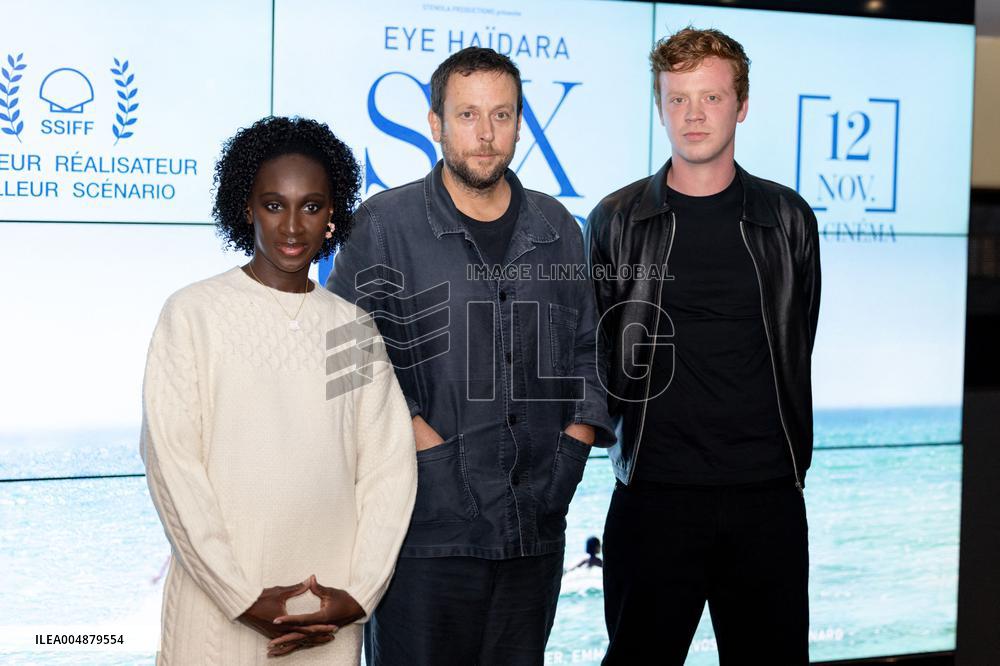 Six Jours Ce Printemps-La Premiere - Paris AJ