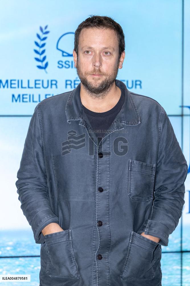 Six Jours Ce Printemps-La Premiere - Paris AJ