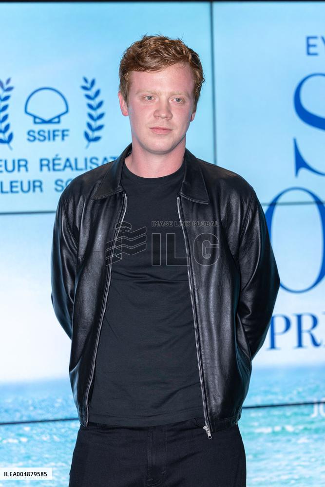 Six Jours Ce Printemps-La Premiere - Paris AJ