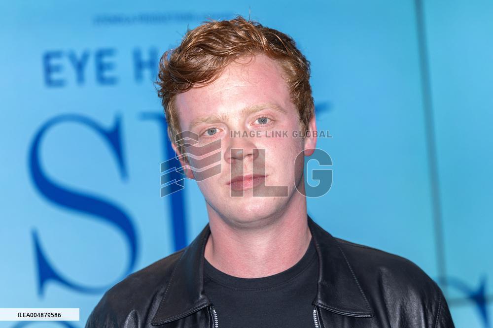 Six Jours Ce Printemps-La Premiere - Paris AJ