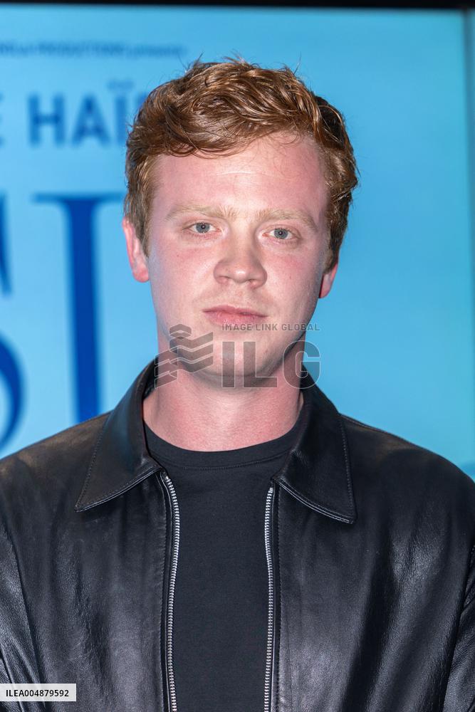 Six Jours Ce Printemps-La Premiere - Paris AJ