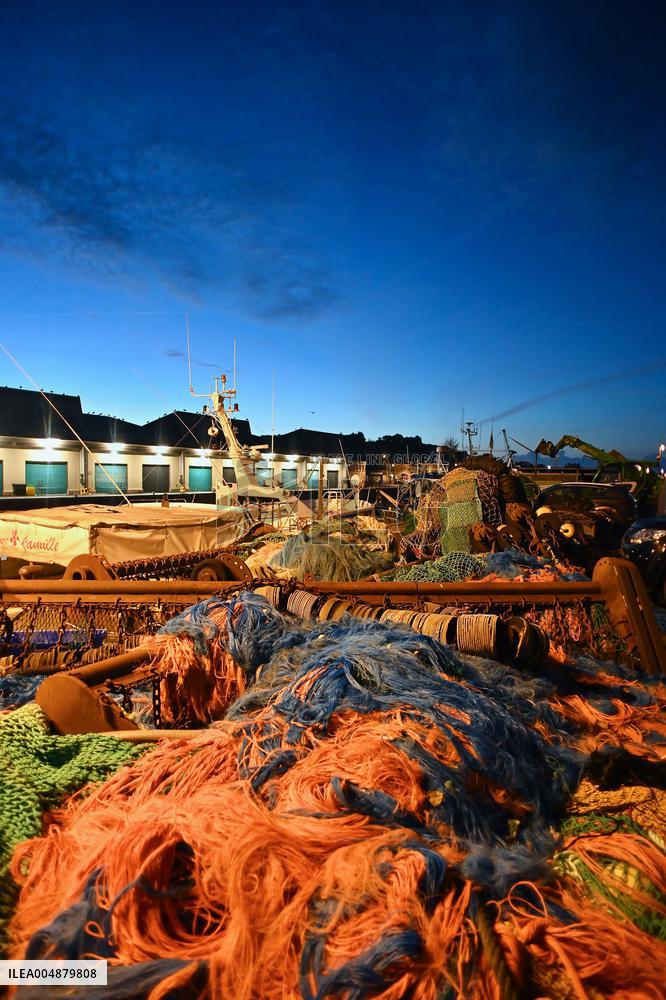 Return From Scallop Fishing - Port-En-Bessin. FC