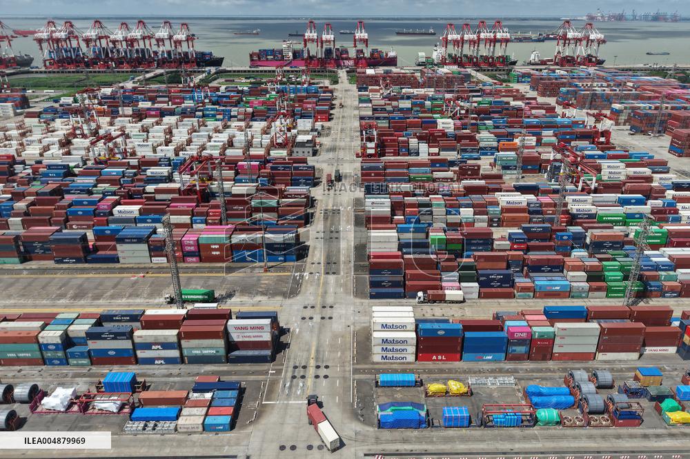 China Imports And Exports of Goods Trade Increased