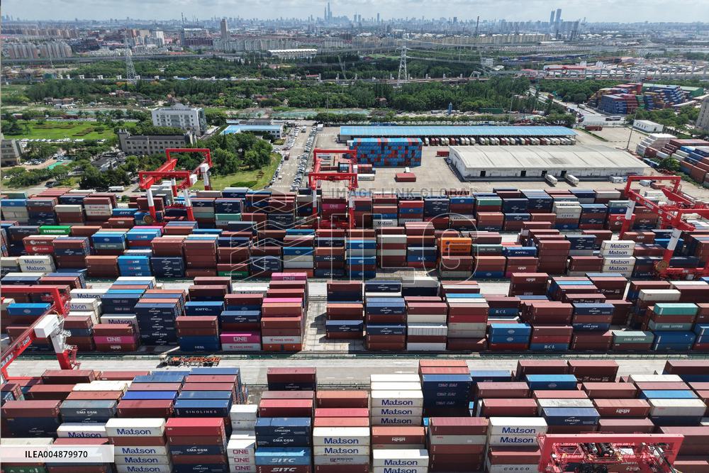 China Imports And Exports of Goods Trade Increased