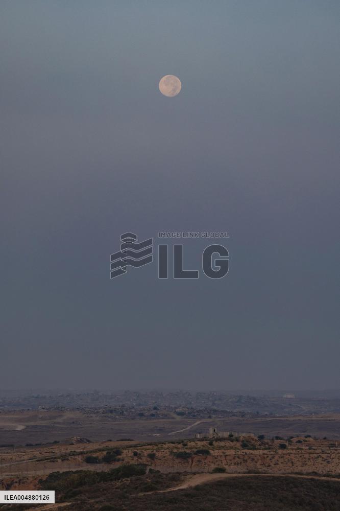 Supermoon shines over Gaza