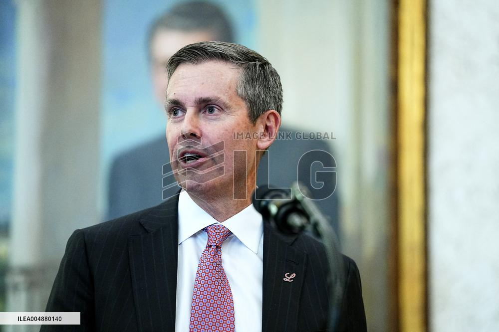 Donald Trump Announces Drug Pricing Deal With Pharma Giants - DC