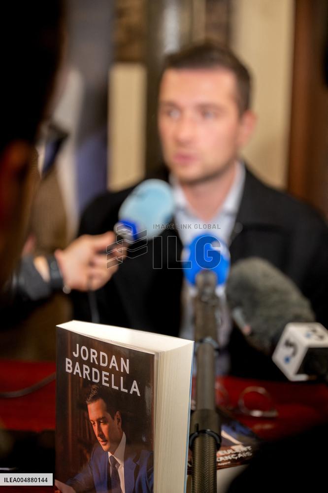 Jordan Bardella Book Signing - Toulon