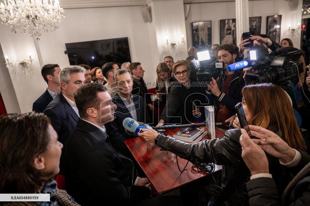 Jordan Bardella Book Signing - Toulon