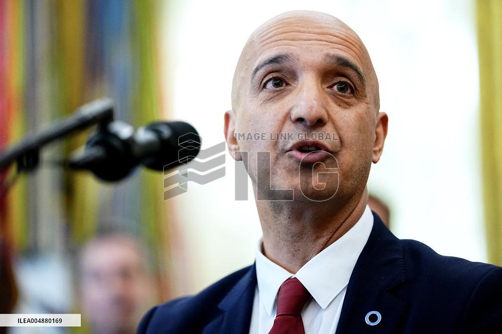 Donald Trump Announces Drug Pricing Deal With Pharma Giants - DC