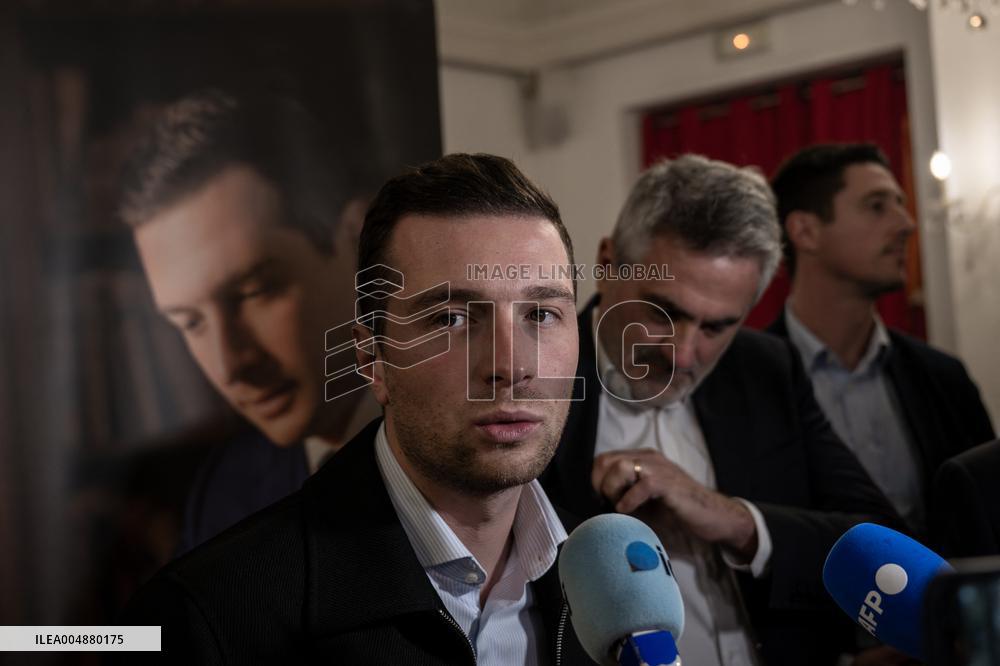 Jordan Bardella Book Signing - Toulon