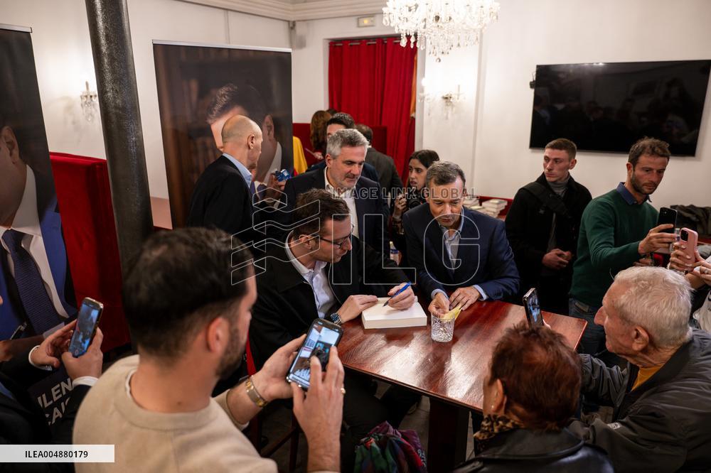 Jordan Bardella Book Signing - Toulon