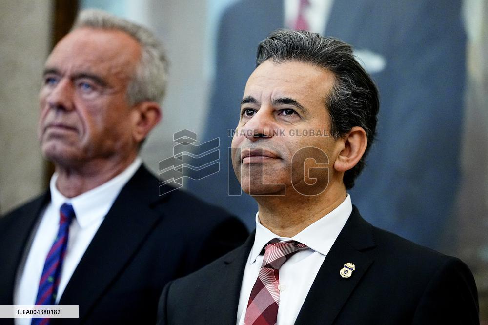 Donald Trump Announces Drug Pricing Deal With Pharma Giants - DC