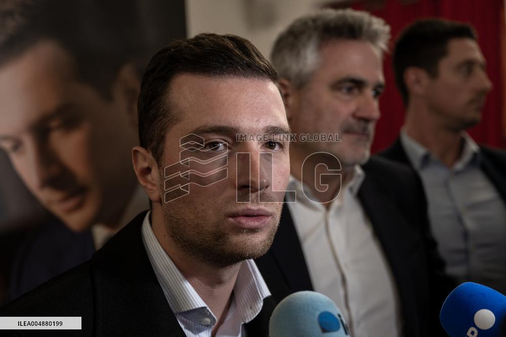 Jordan Bardella Book Signing - Toulon