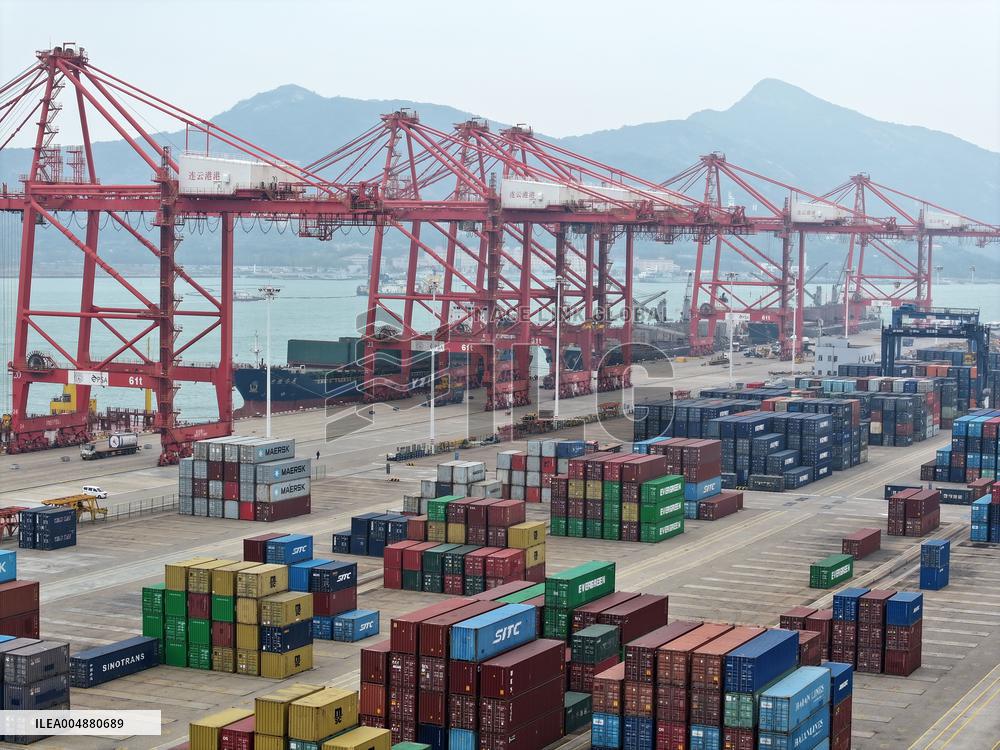 China Imports And Exports of Goods Trade Increased