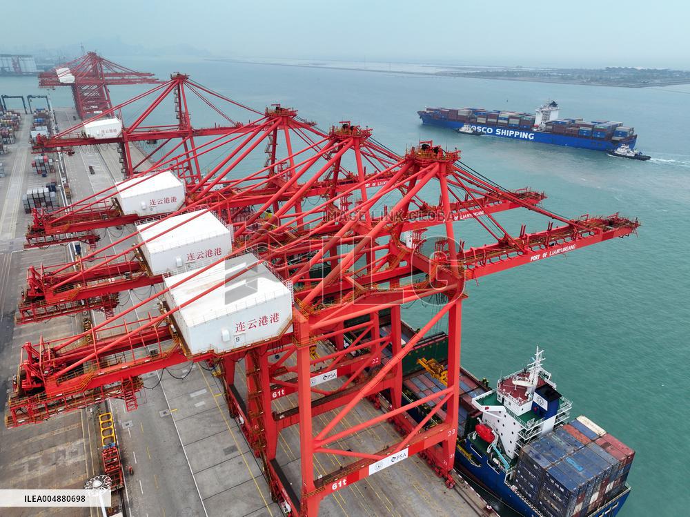 China Imports And Exports of Goods Trade Increased