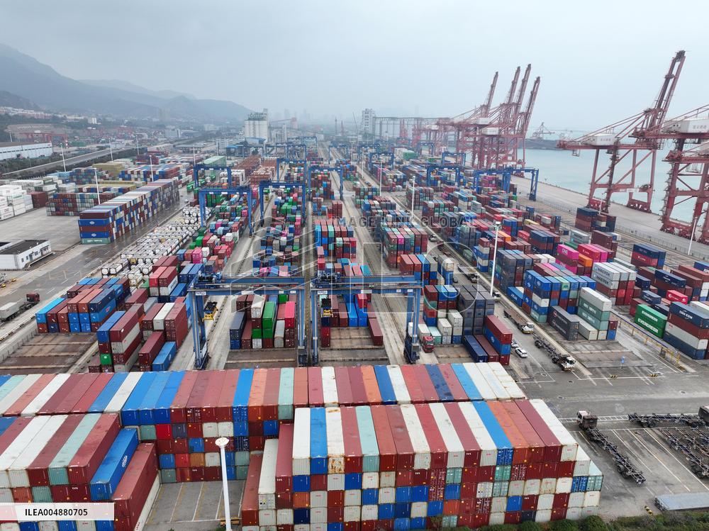 China Imports And Exports of Goods Trade Increased