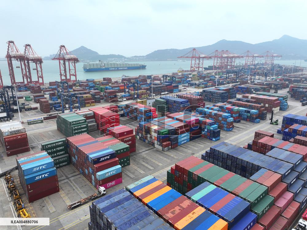 China Imports And Exports of Goods Trade Increased