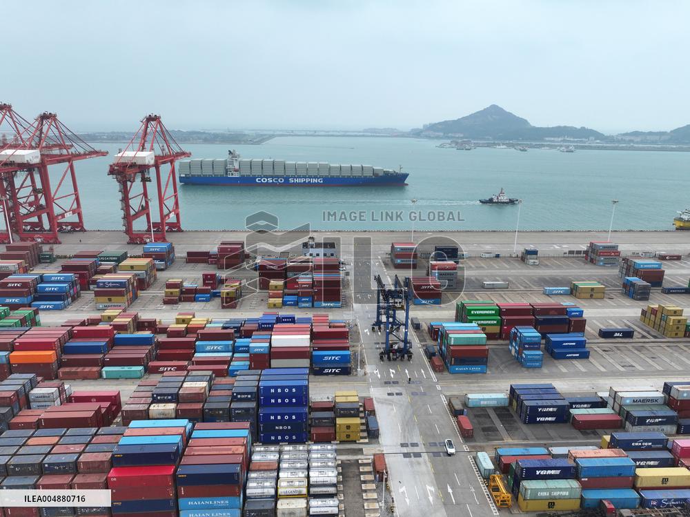 China Imports And Exports of Goods Trade Increased