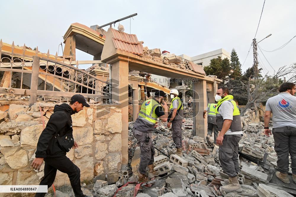 Israeli Airstrike Hits South Lebanon