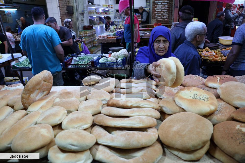Fruit and Vegetable Market in Oran