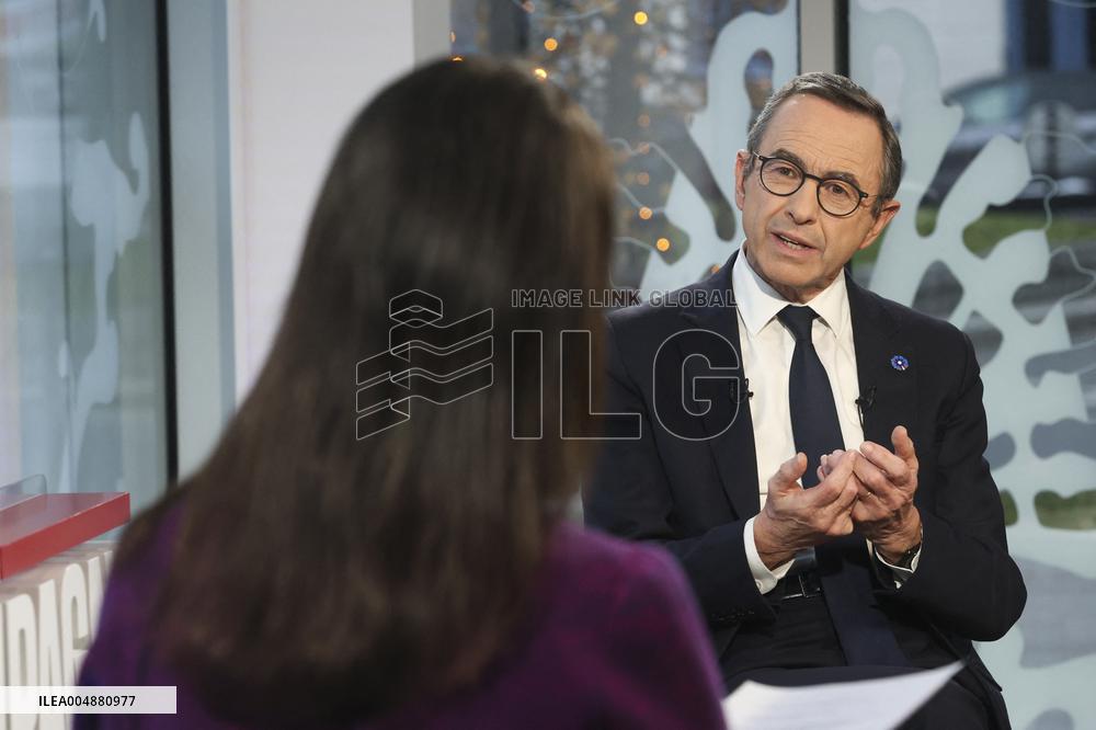 Apolline De Malherbe Interviews Bruno Retailleau - Bry Sur Marne