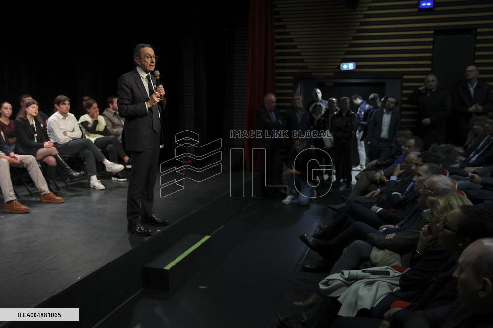 Bruno Retailleau At Public Meeting - Bry Sur Marne