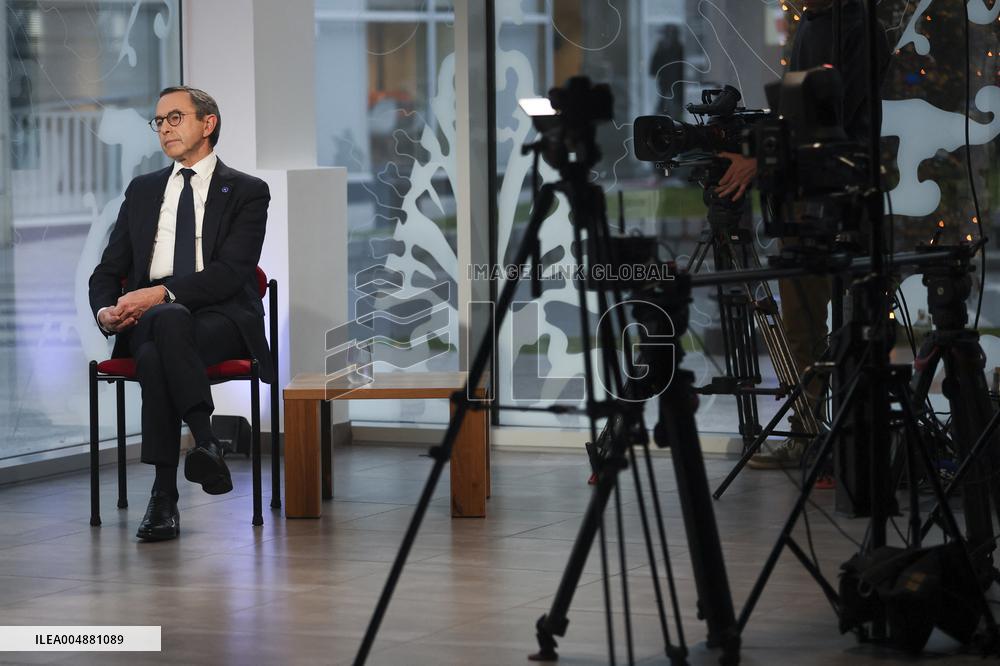 Apolline De Malherbe Interviews Bruno Retailleau - Bry Sur Marne