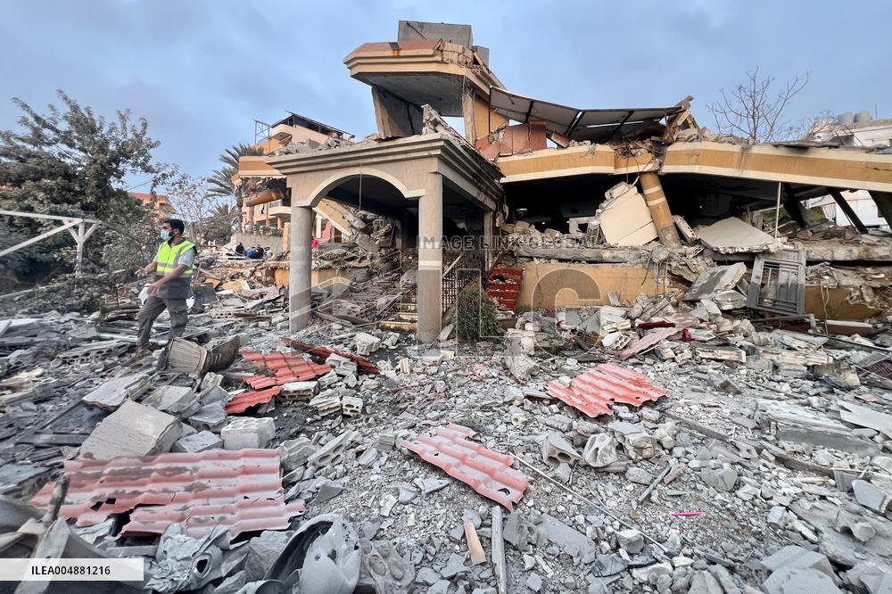 Israeli Airstrike Hits South Lebanon