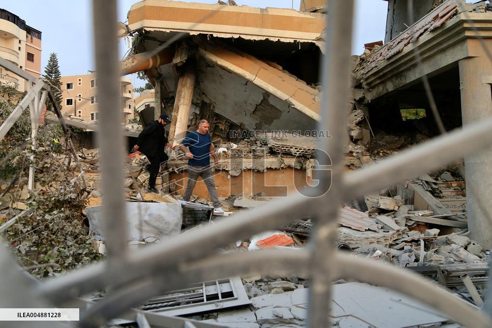 Israeli Airstrike Hits South Lebanon