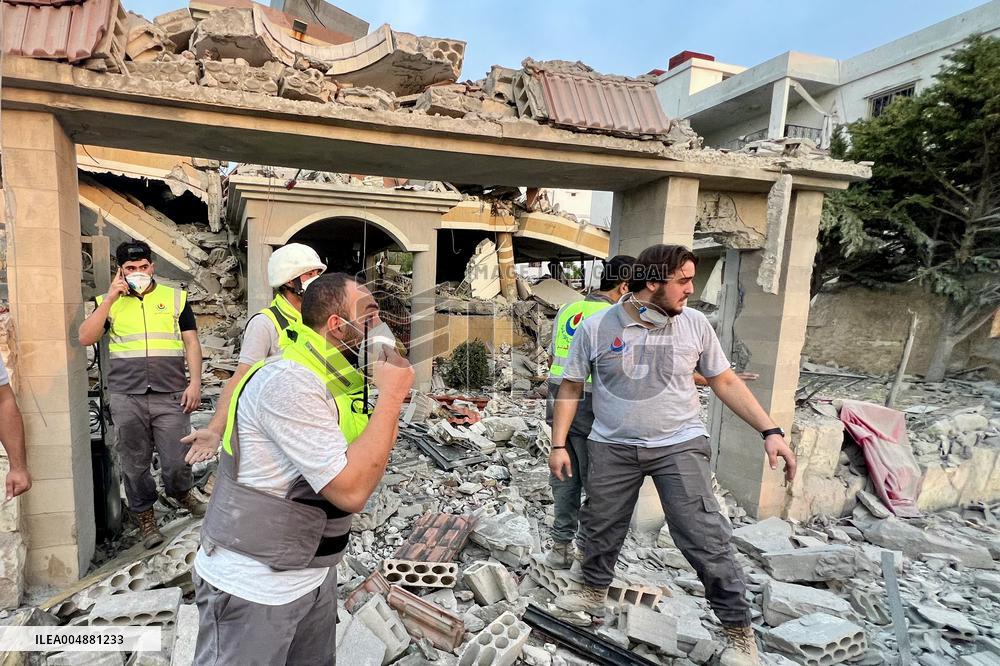 Israeli Airstrike Hits South Lebanon