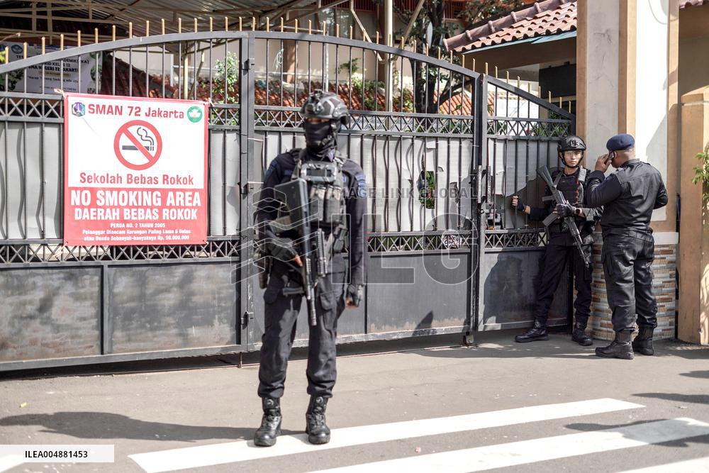 54 Injured After Explosion at Jakarta Mosque - India