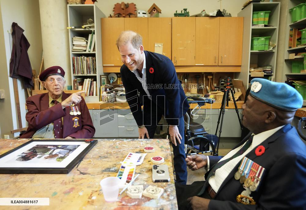 Prince Harry Meets Canada's Oldest Veterans - Toronto