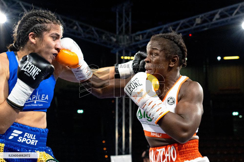 CONTATTO - Boxe - IBO Women's Lightweight World Title - Pamela Malvina Notch Sawa vs Karen Carabajal