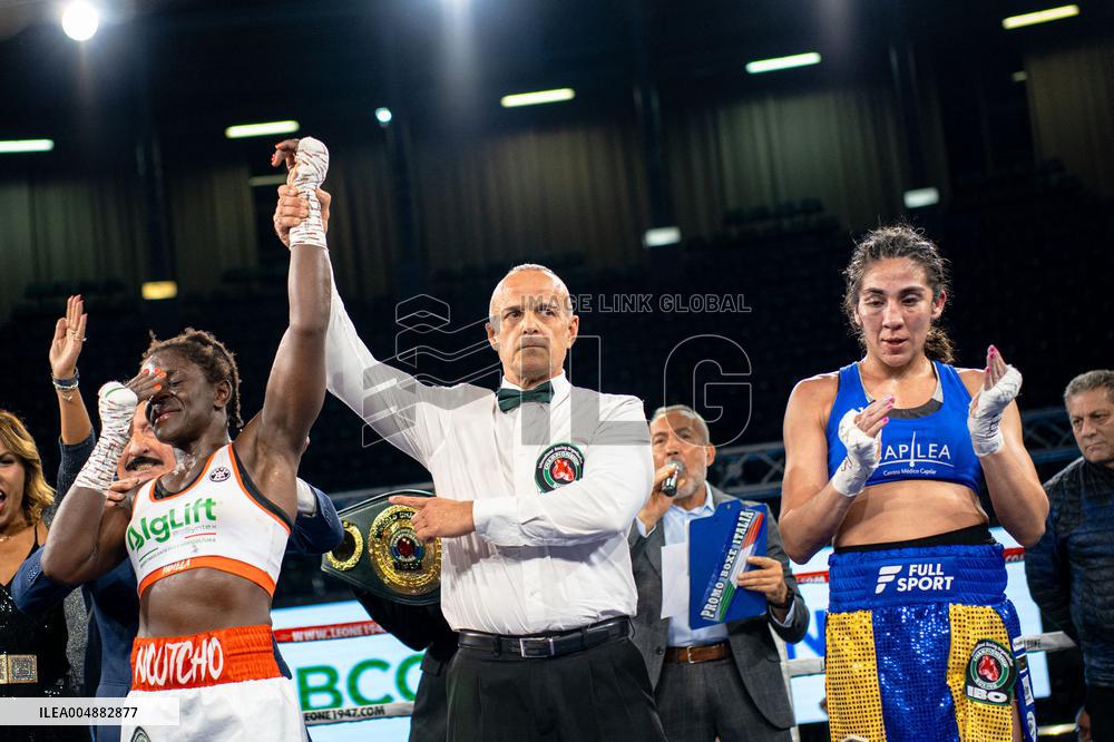 CONTATTO - Boxe - IBO Women's Lightweight World Title - Pamela Malvina Notch Sawa vs Karen Carabajal