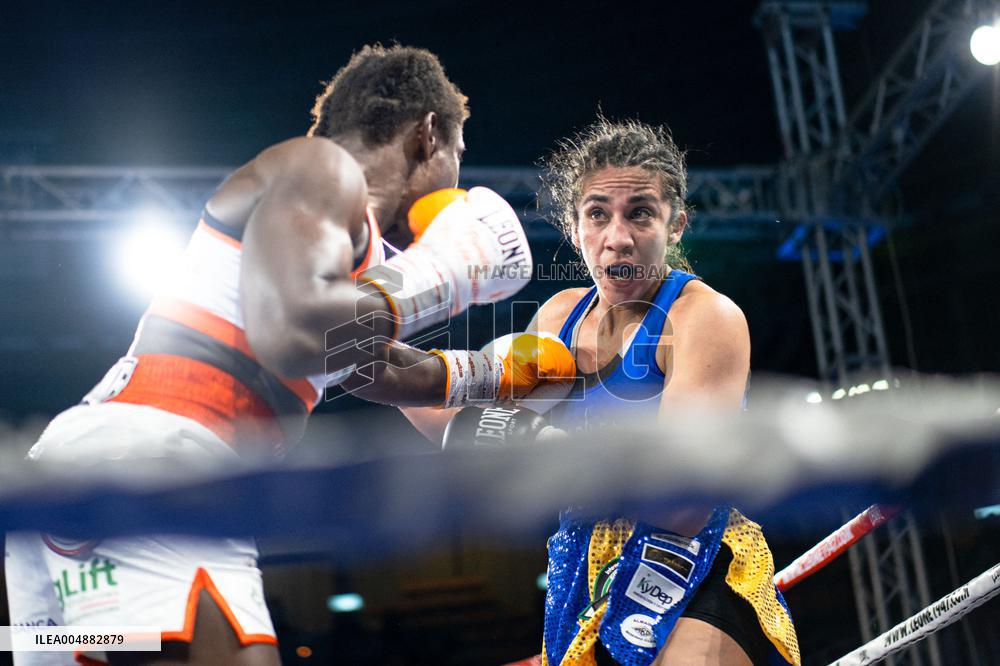 CONTATTO - Boxe - IBO Women's Lightweight World Title - Pamela Malvina Notch Sawa vs Karen Carabajal
