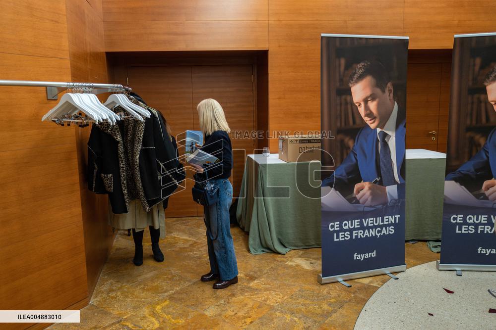 Jordan Bardella signs copies of his book Ce que veulent les Français - Nice