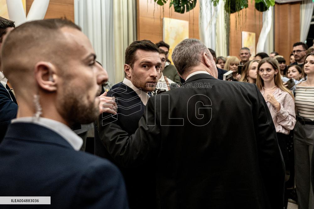 Jordan Bardella signs copies of his book Ce que veulent les Français - Nice