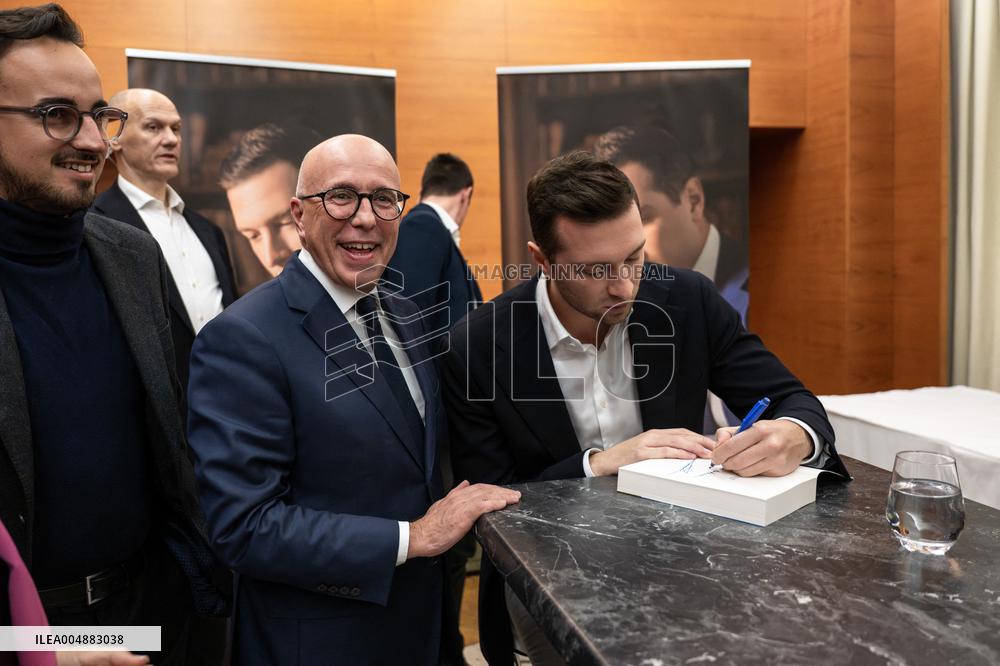 Jordan Bardella signs copies of his book Ce que veulent les Français - Nice