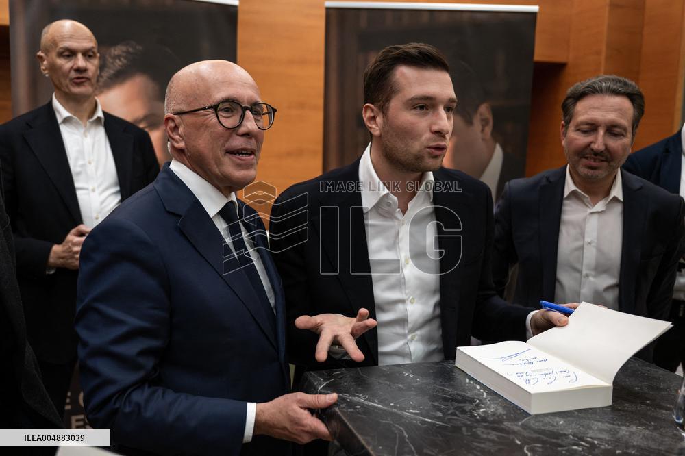 Jordan Bardella signs copies of his book Ce que veulent les Français - Nice